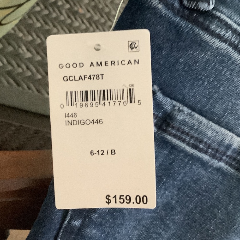 NWT Good American High-Rise Slim Jeans in Dark Blue Wash - Picture 3 of 7